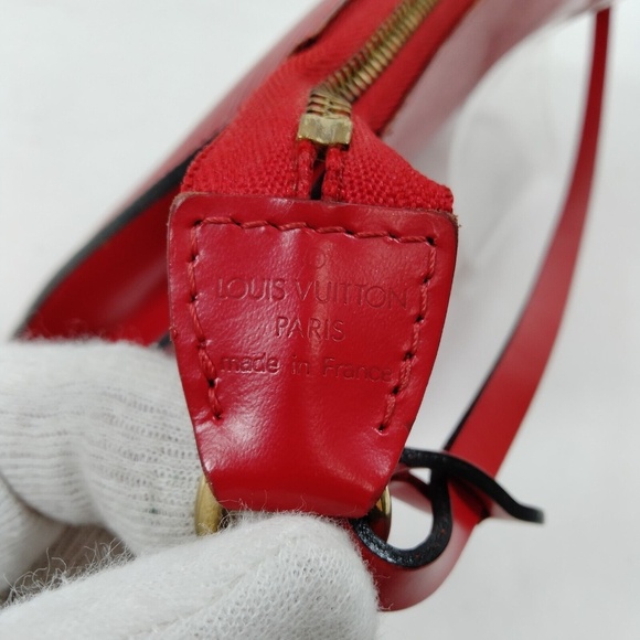 Louis Vuitton Epi Pochette - Picture 6 of 8